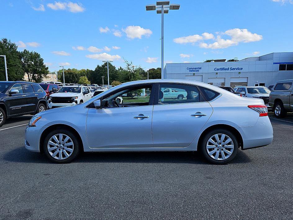2015 Nissan Sentra SV photo 2