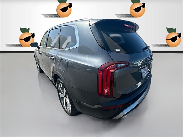 2022 Kia Telluride EX photo 2