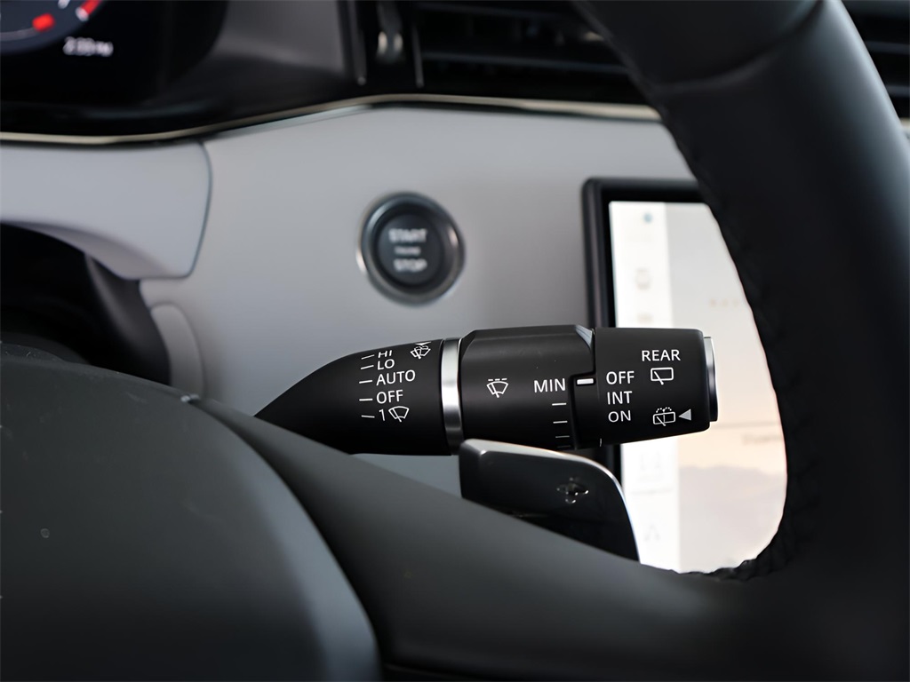 2026 Land Rover Range Rover Evoque Dynamic SE photo 26