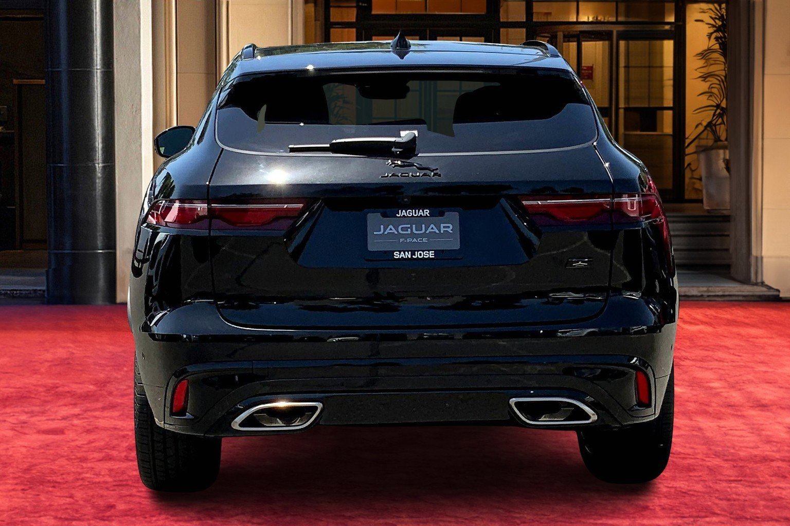 2026 Jaguar F-PACE P400 R-Dynamic S photo 4