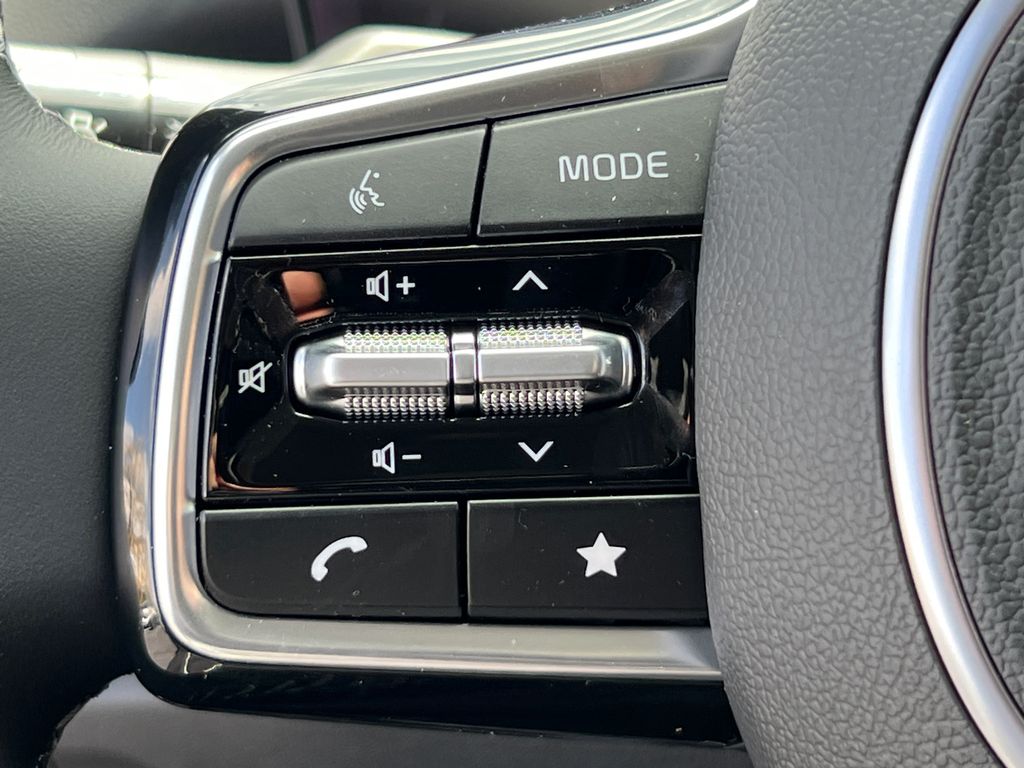 2025 Kia Sorento S photo 23