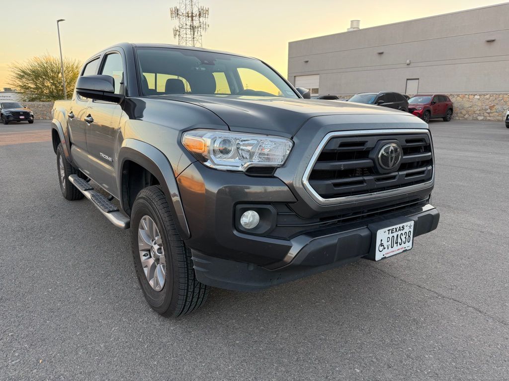 2019 Toyota Tacoma SR5 photo 4