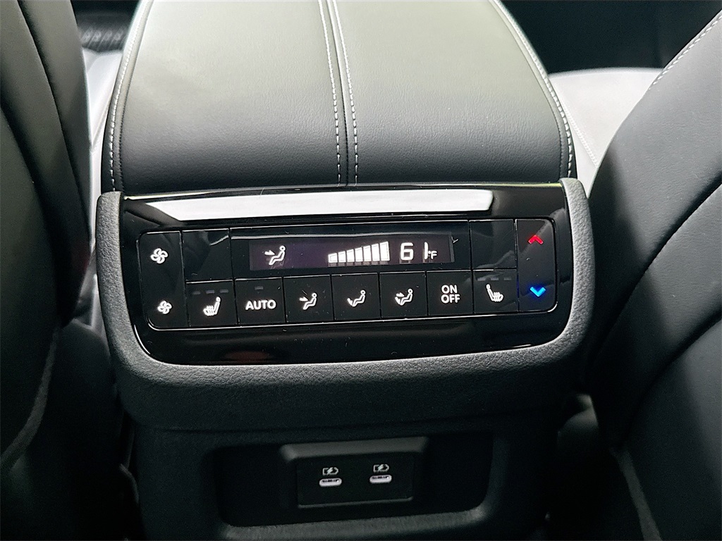 2026 Infiniti QX60 Luxe photo 27
