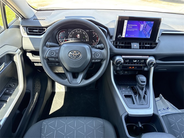 2025 Toyota RAV4 XLE photo 11