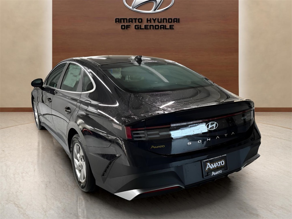 2025 Hyundai Sonata SE photo 3