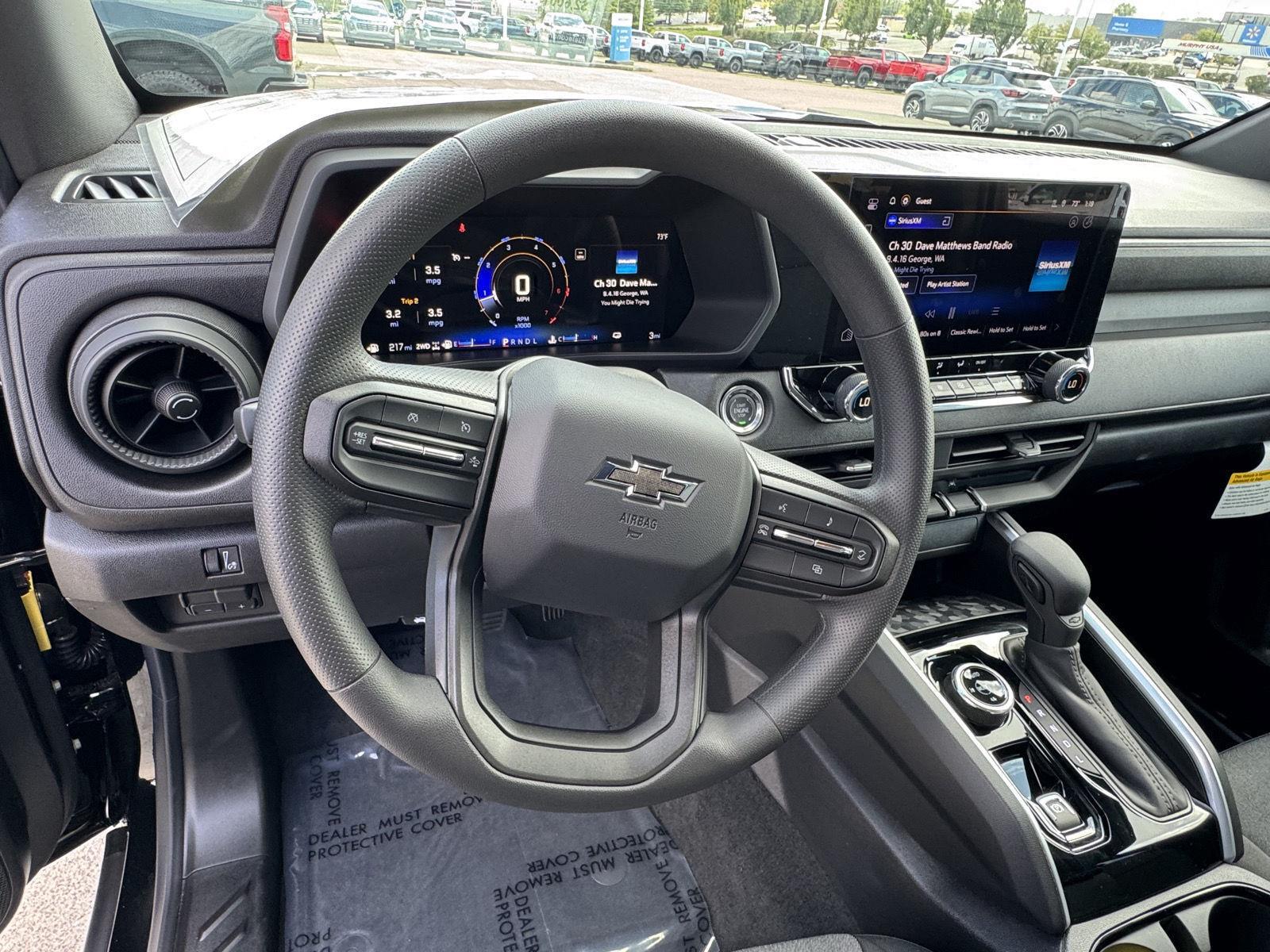 2026 Chevrolet Colorado Trail Boss photo 3