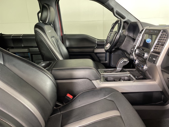 2018 Ford F-150 Platinum photo 12