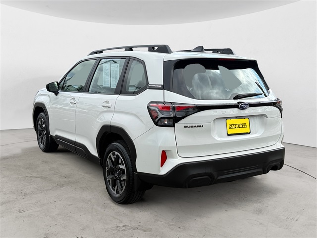 2025 Subaru Forester Base photo 2