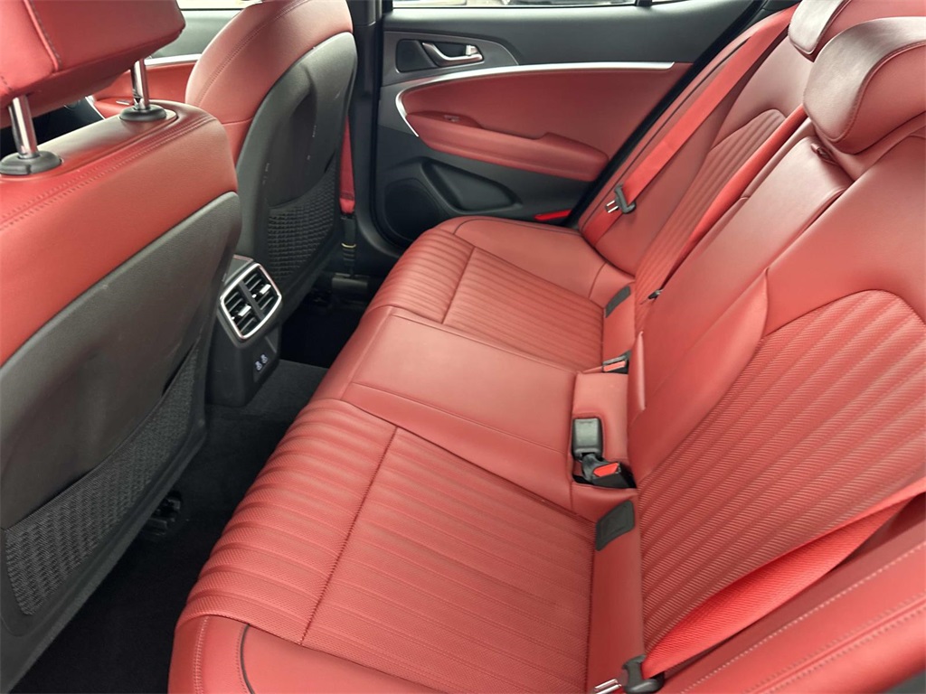 2025 Genesis G70 2.5T photo 14