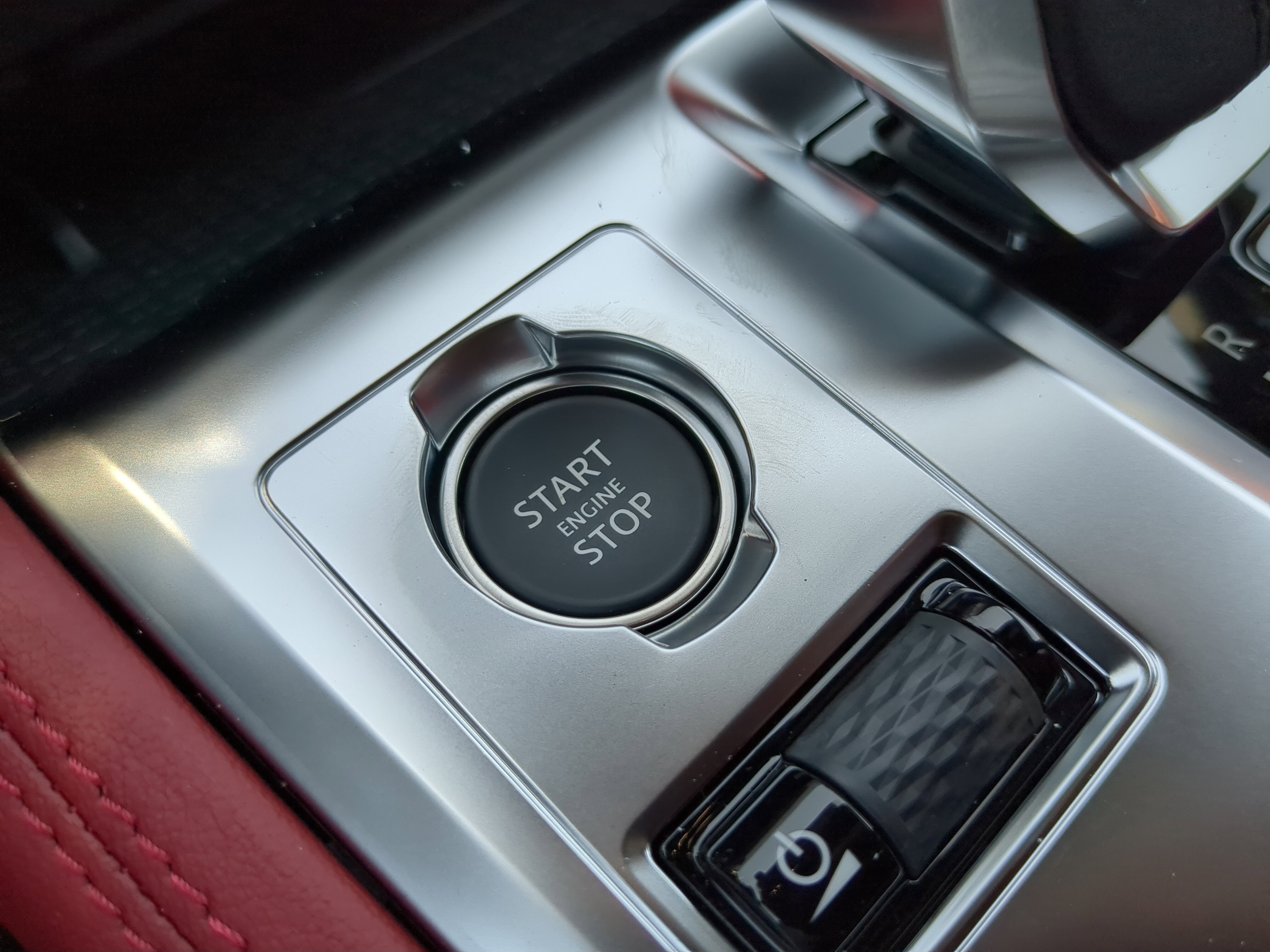 2026 Jaguar F-PACE P250 R-Dynamic S photo 18