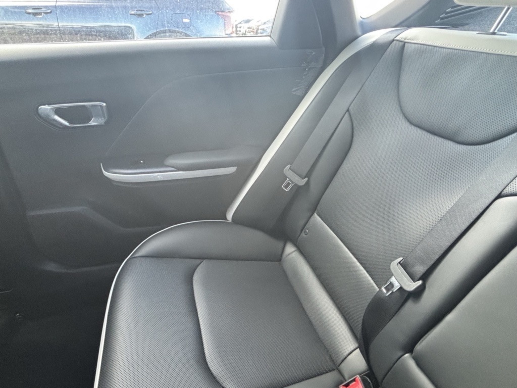 2026 Kia K5 GT-Line photo 13