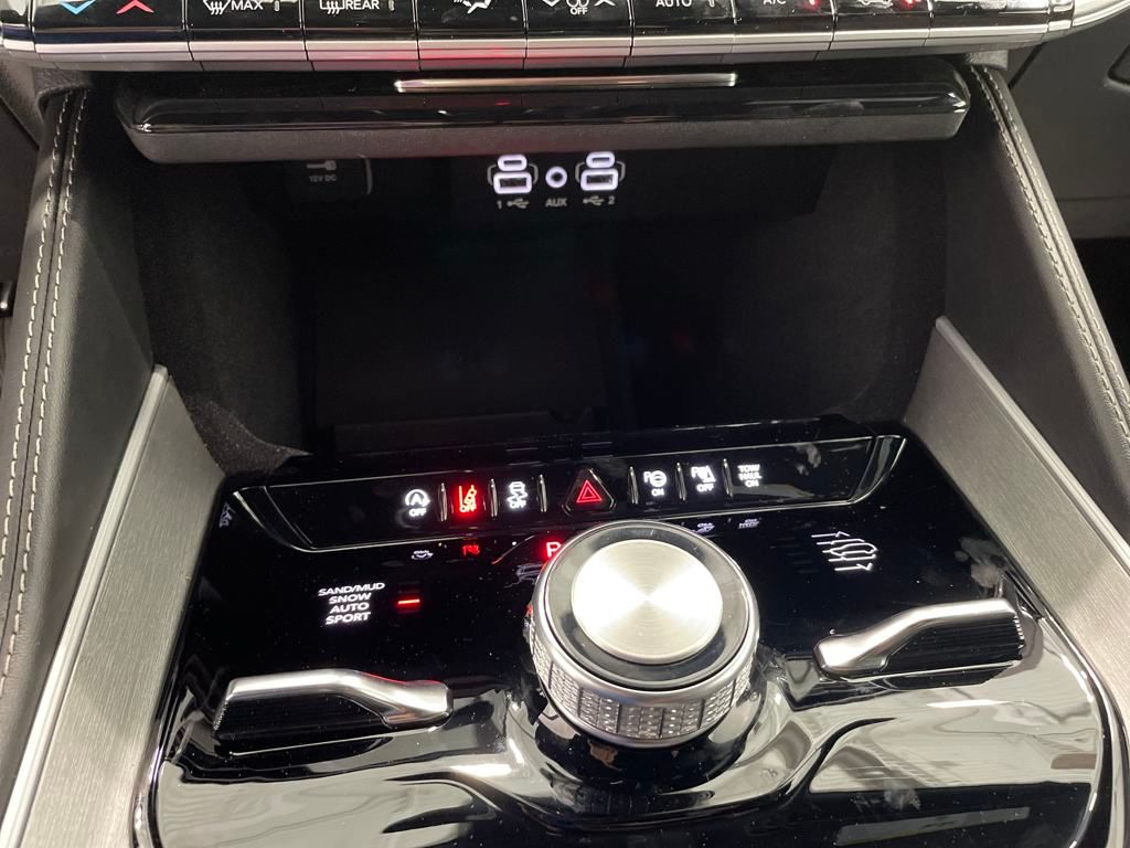 2025 Jeep Wagoneer Series II photo 15