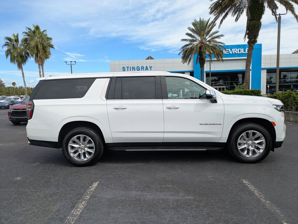 2024 Chevrolet Suburban Premier photo 3