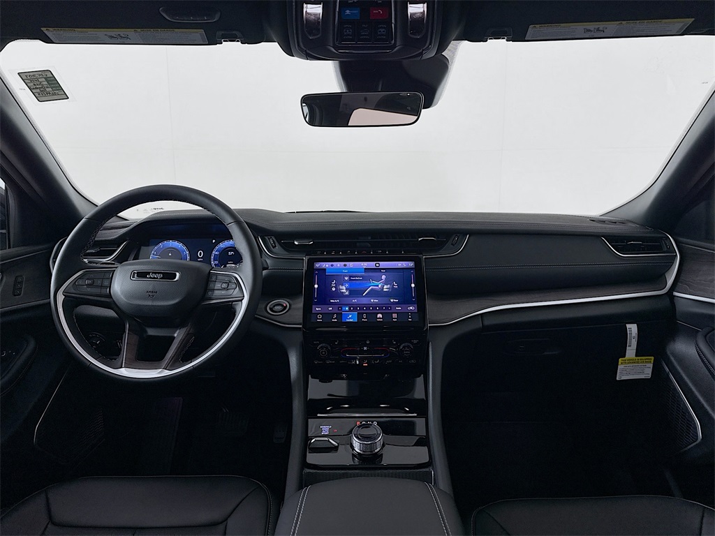 2025 Jeep Grand Cherokee Limited photo 25