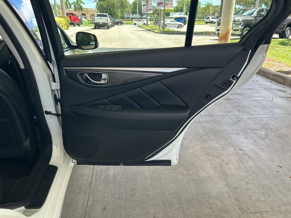 2021 Infiniti Q50 PURE AWD photo 31