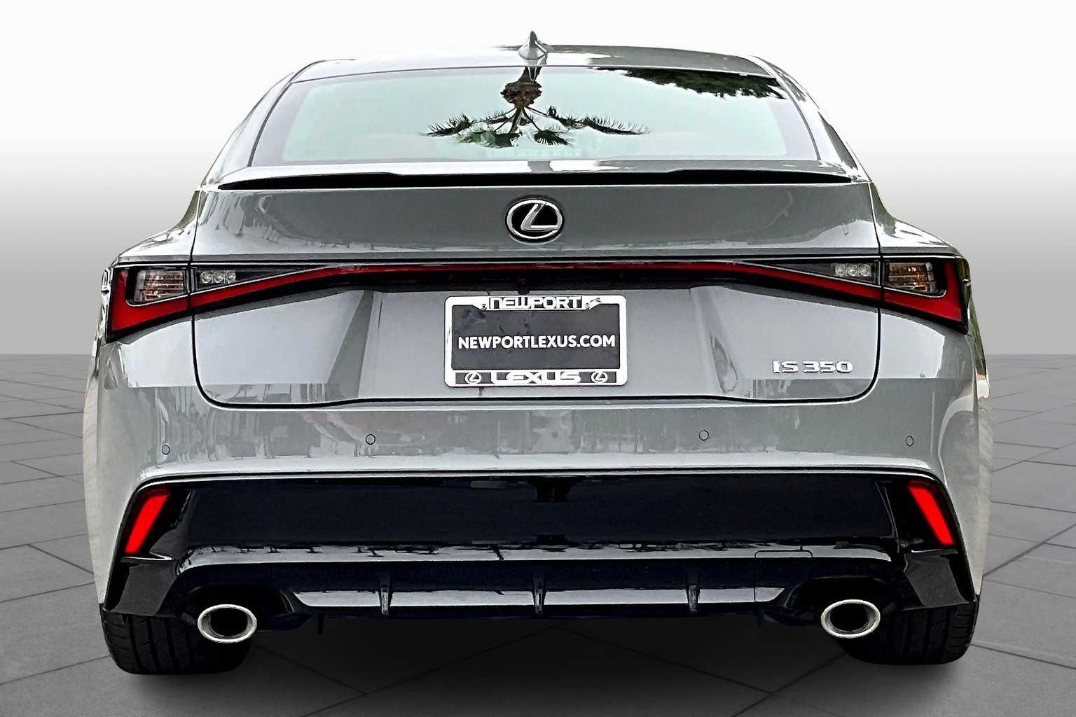 2025 Lexus IS 350 F SPORT photo 4