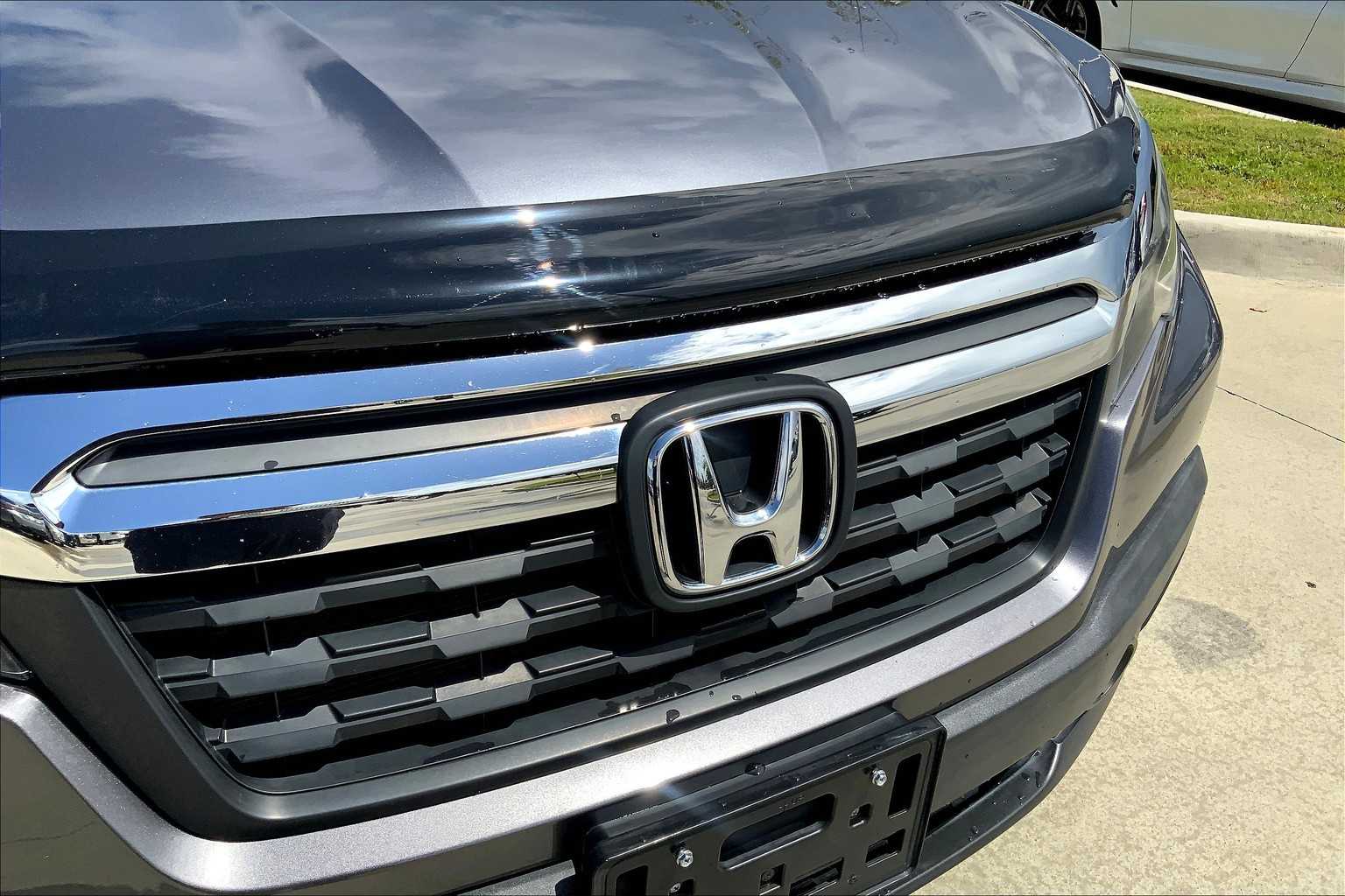 2019 Honda Ridgeline RTL photo 27