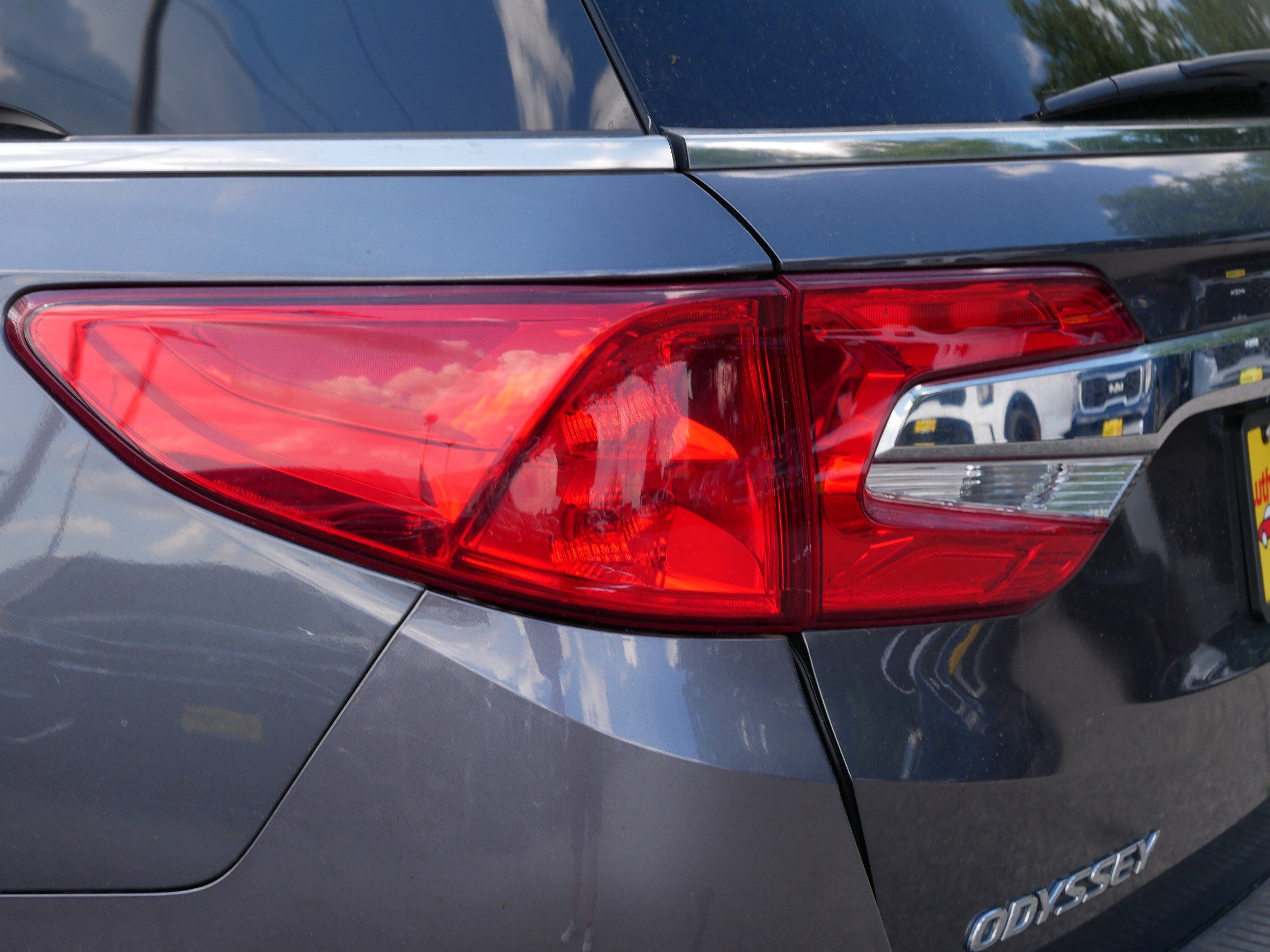 2018 Honda Odyssey EX-L photo 17