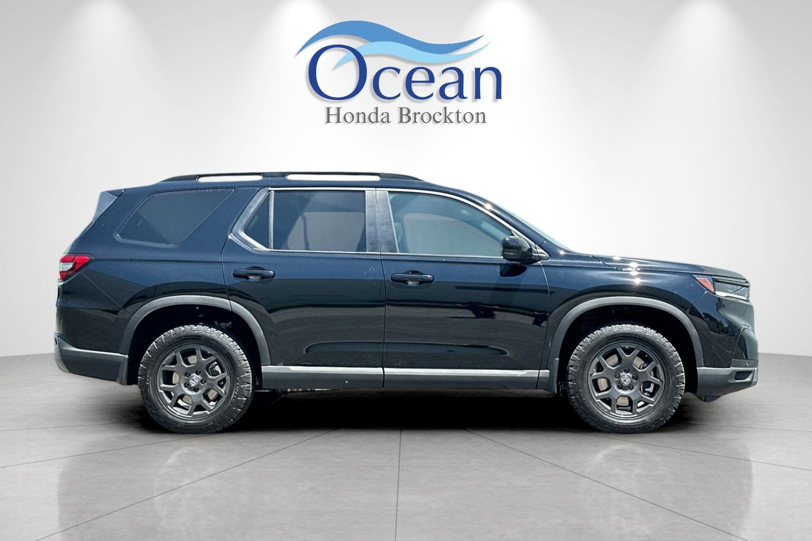 2025 Honda Pilot TrailSport photo 4