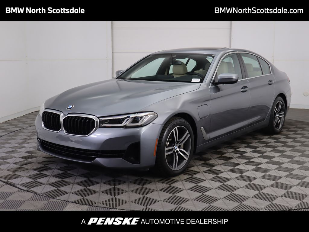 2021 BMW 5 Series 530e's photo