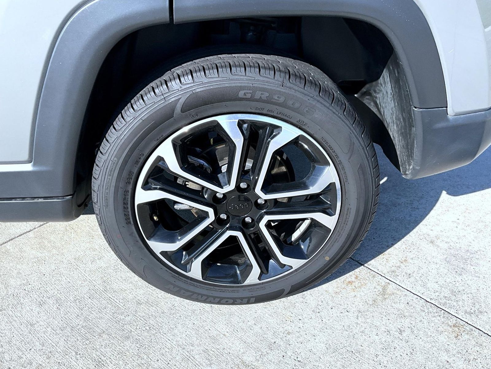 2023 Jeep Compass Limited photo 21