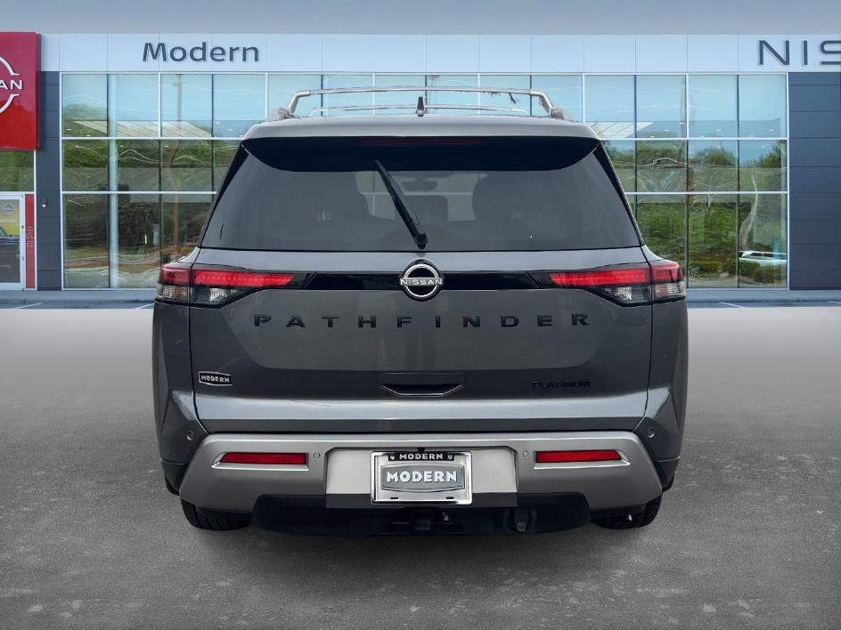2024 Nissan Pathfinder Platinum photo 4