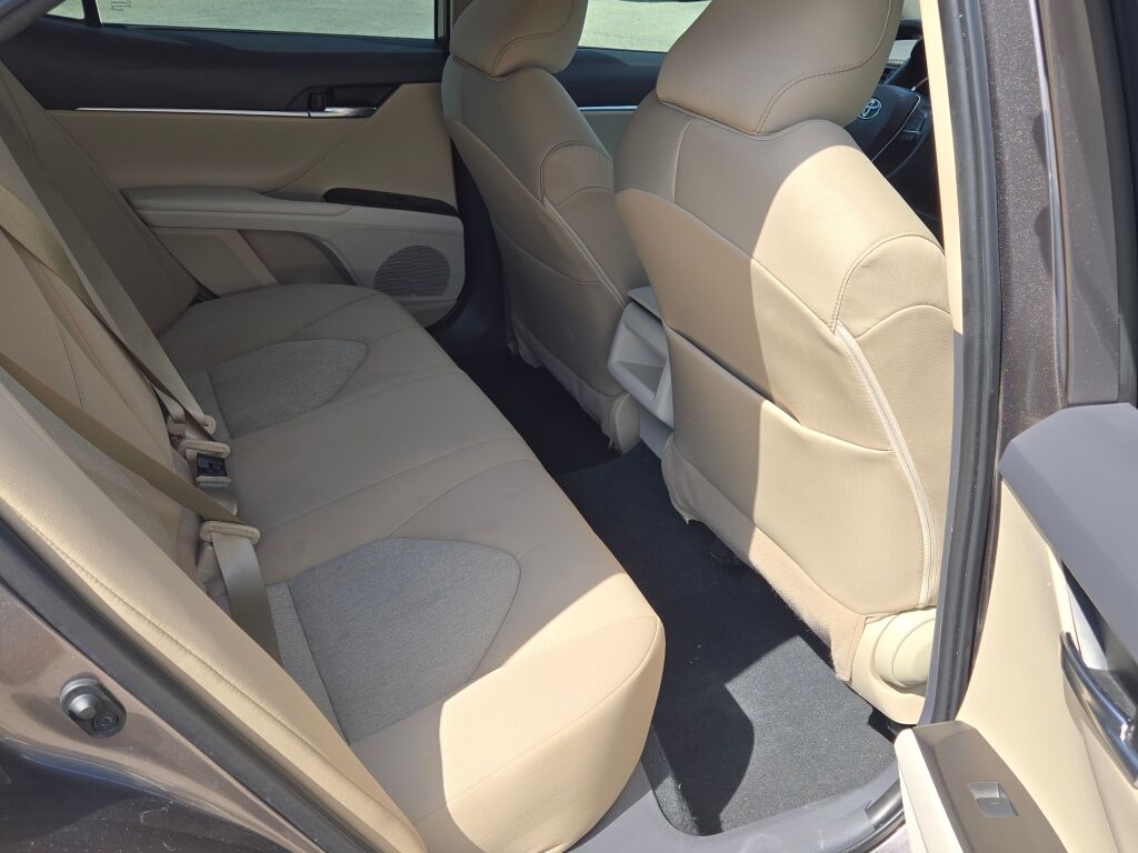 2022 Toyota Camry LE photo 7
