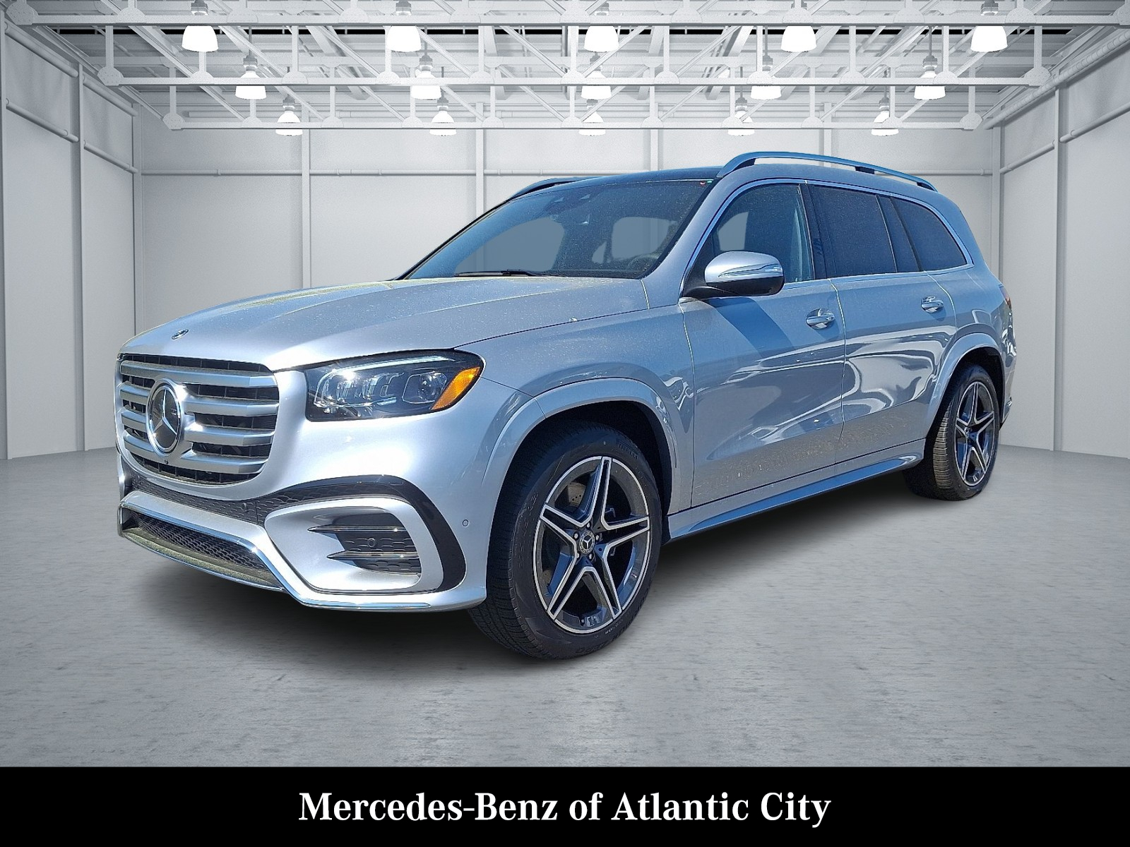 2025 Mercedes Benz GLS 450 4MATIC photo 2