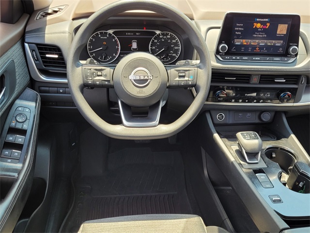 2023 Nissan Rogue SV photo 11