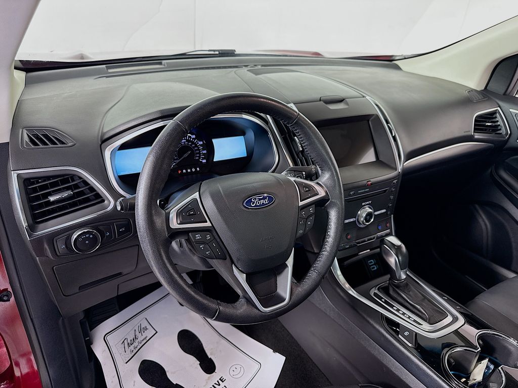 2018 Ford Edge Titanium photo 9