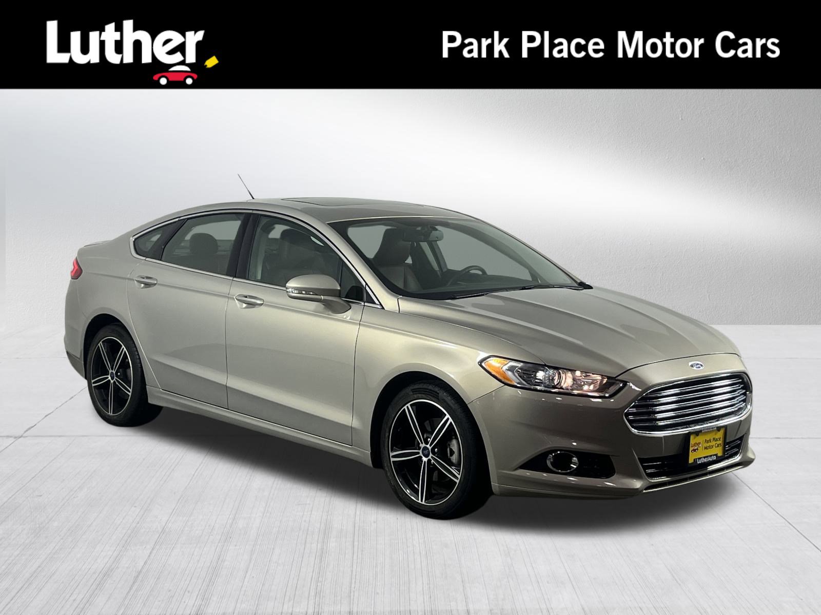 2016 Ford Fusion Titanium's photo