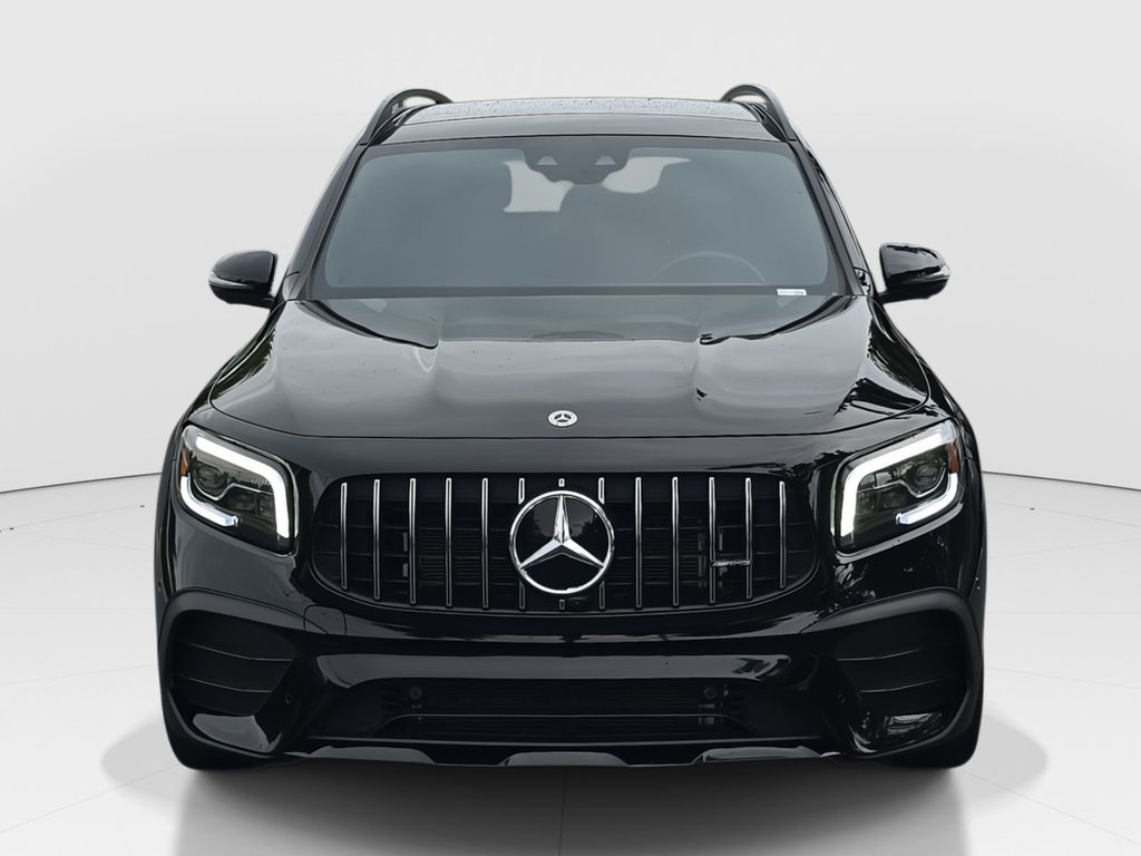 2022 Mercedes Benz GLB AMG 35 photo 2