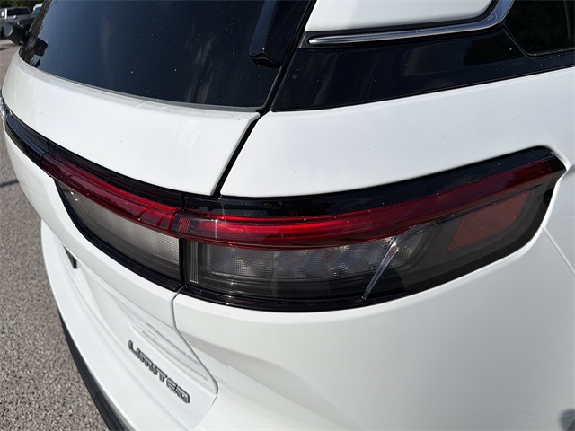 2025 Jeep Grand Cherokee Limited photo 4