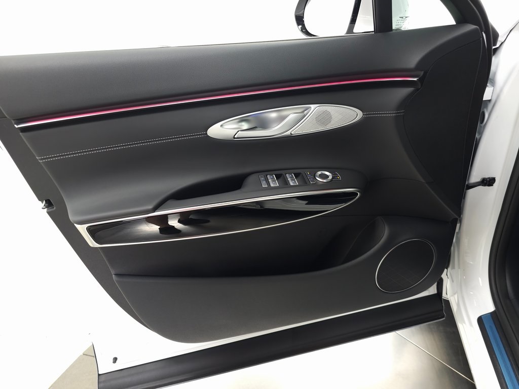 2026 Genesis GV70 2.5T photo 9