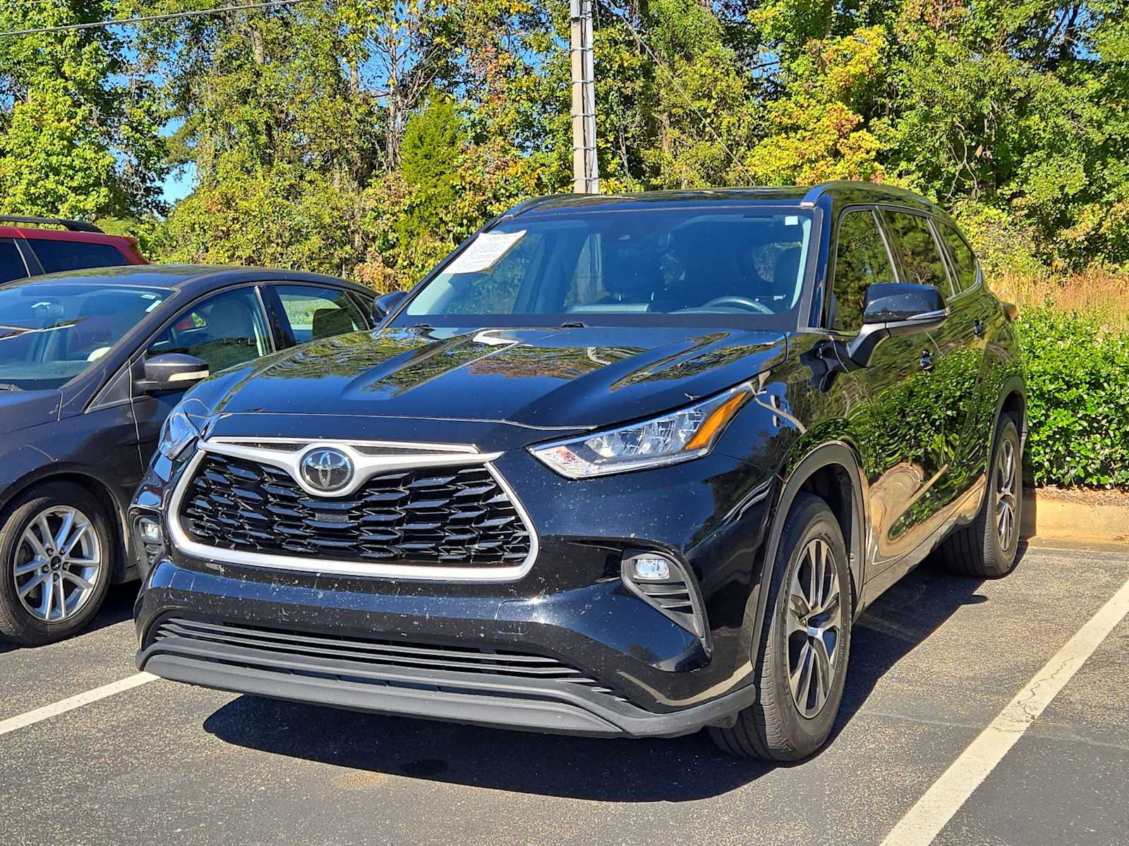 2020 Toyota Highlander XLE photo 3
