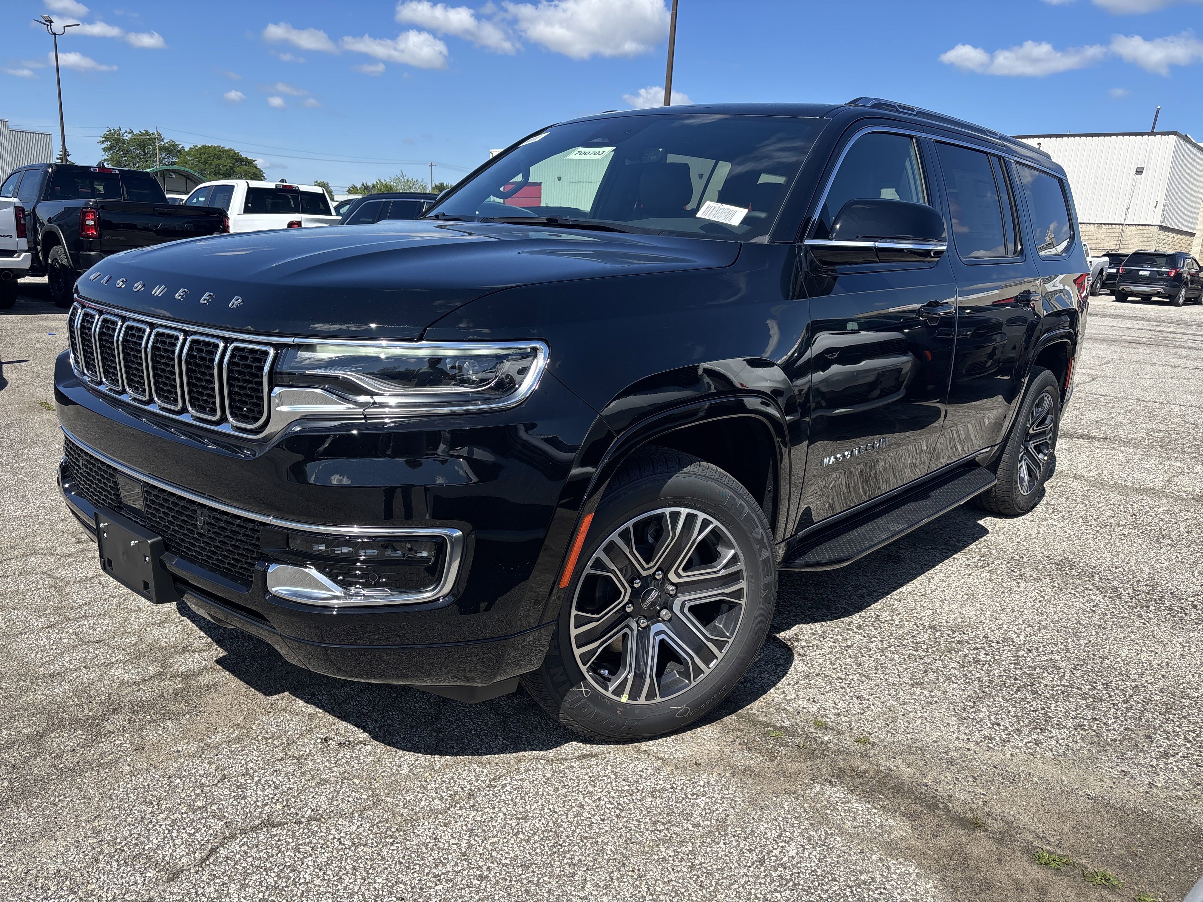New 2025 Diamond Black Crystal Pearl Jeep  image 1