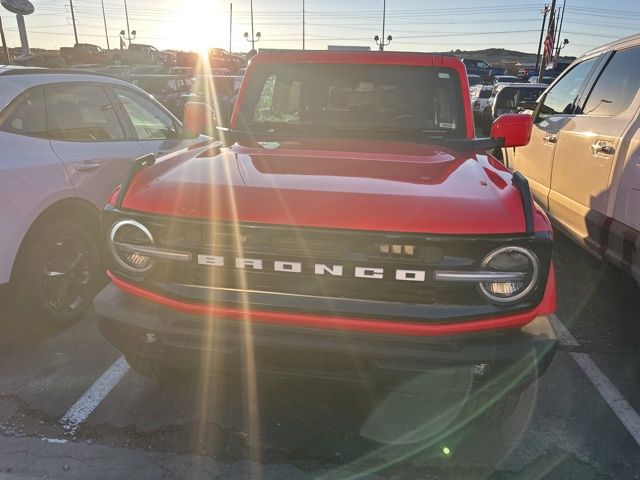 2023 Ford Bronco Outer Banks photo 2