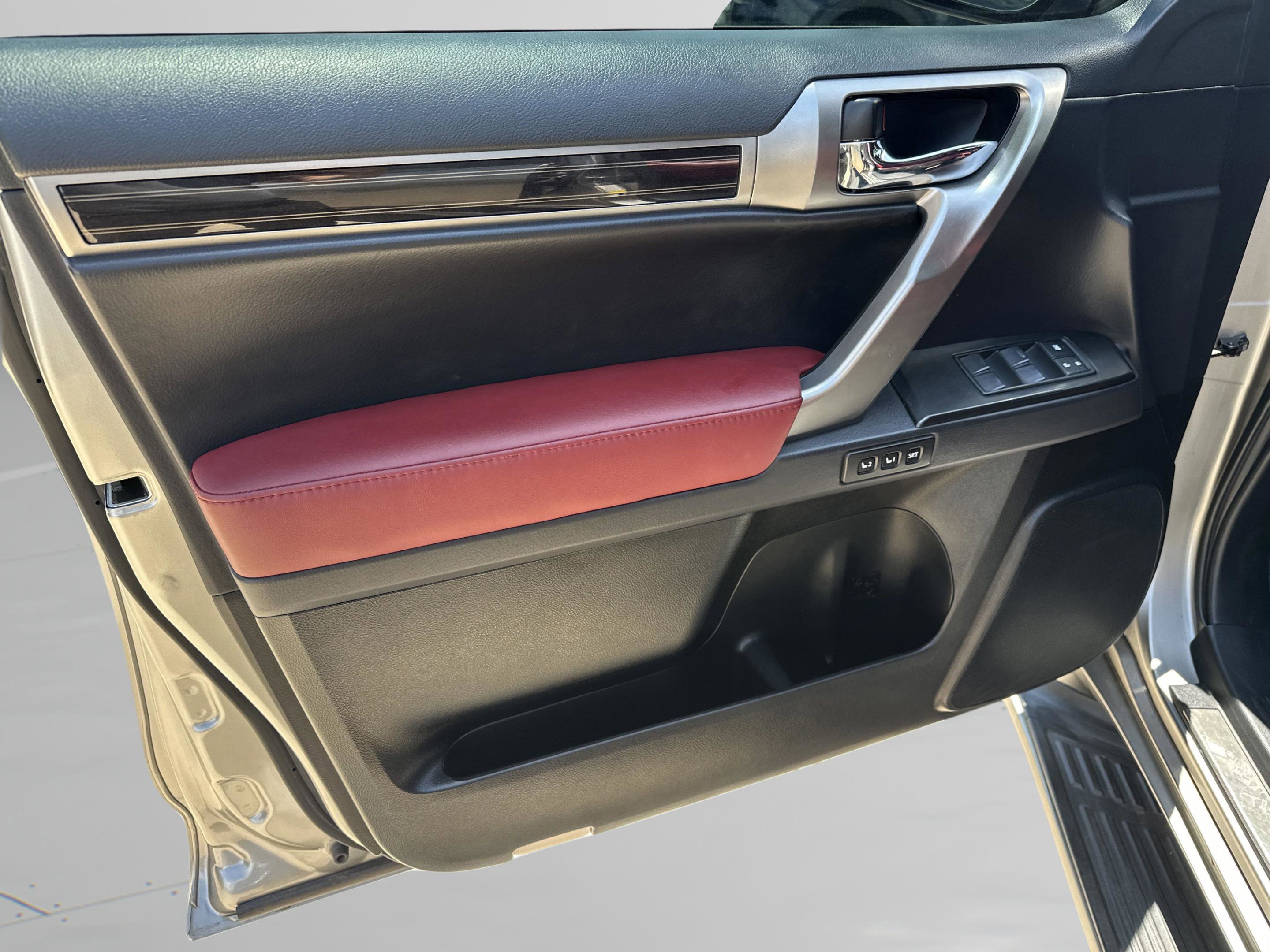 2022 Lexus GX 460 Luxury photo 9