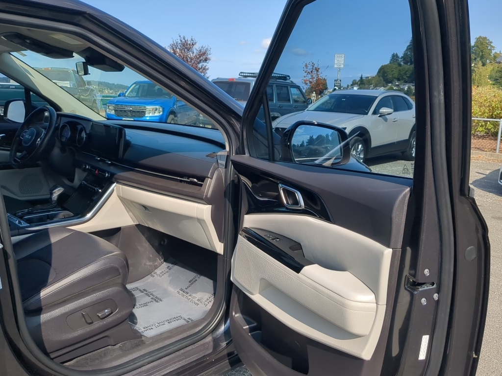 2022 Kia Carnival SX photo 12