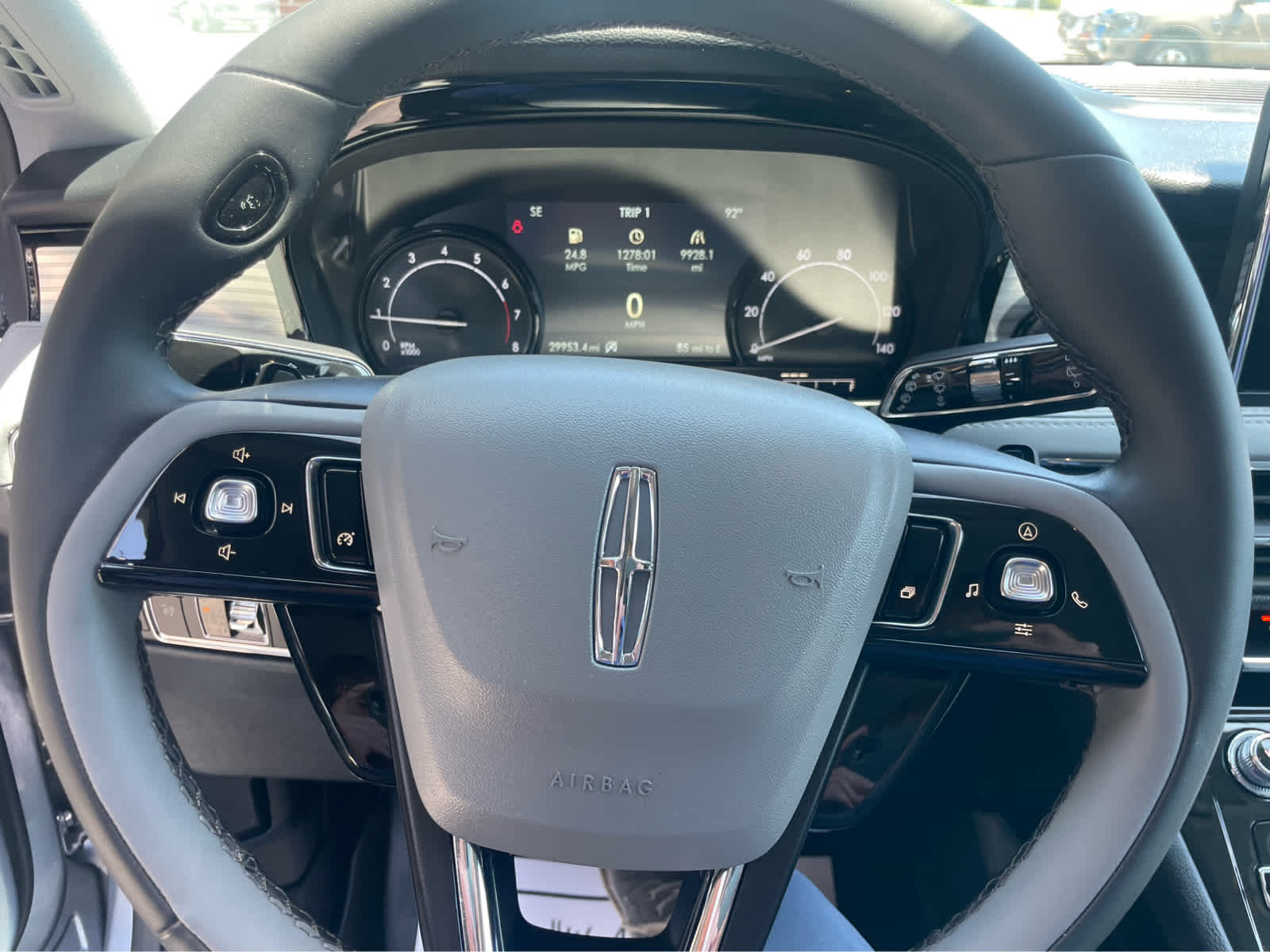 2022 Lincoln Corsair Standard photo 11