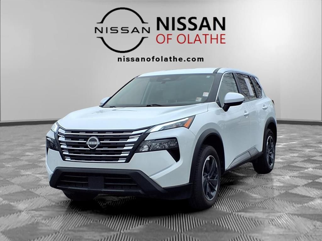 2024 Nissan Rogue SV's photo