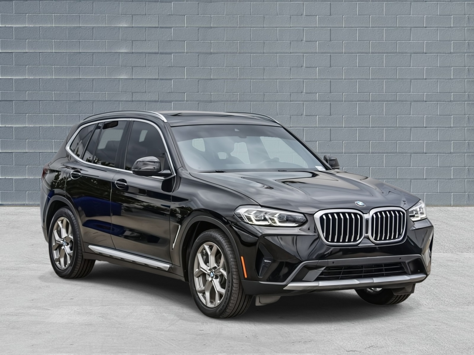 2022 BMW X3 30i's photo