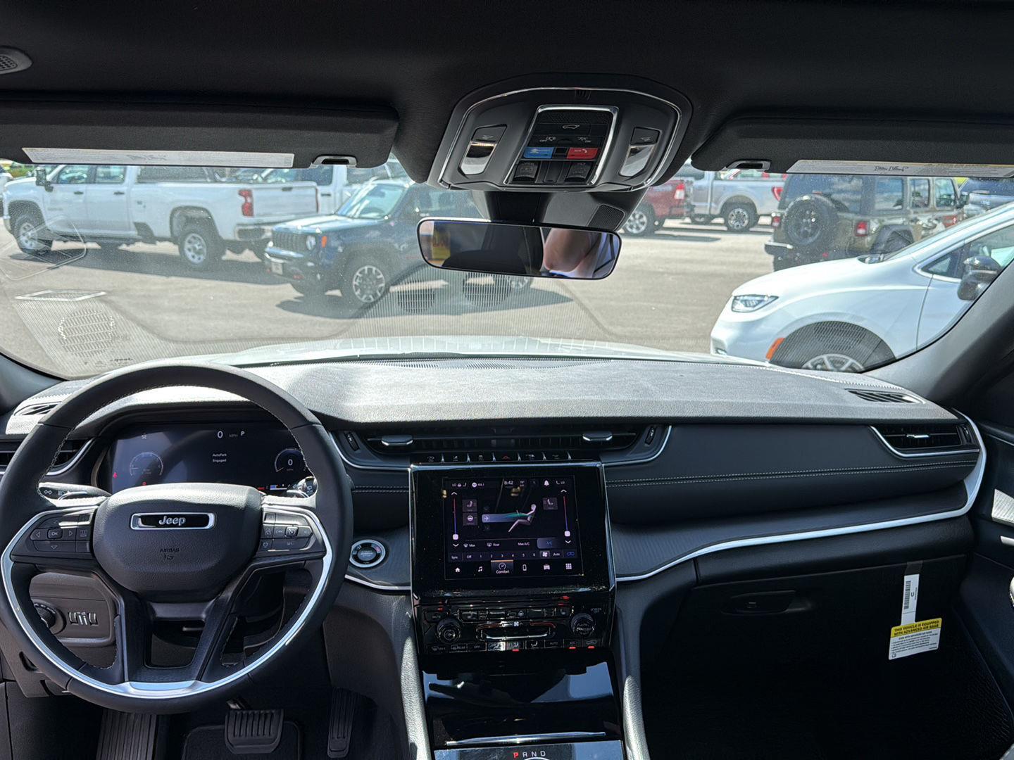 2025 Jeep Grand Cherokee Altitude X photo 4