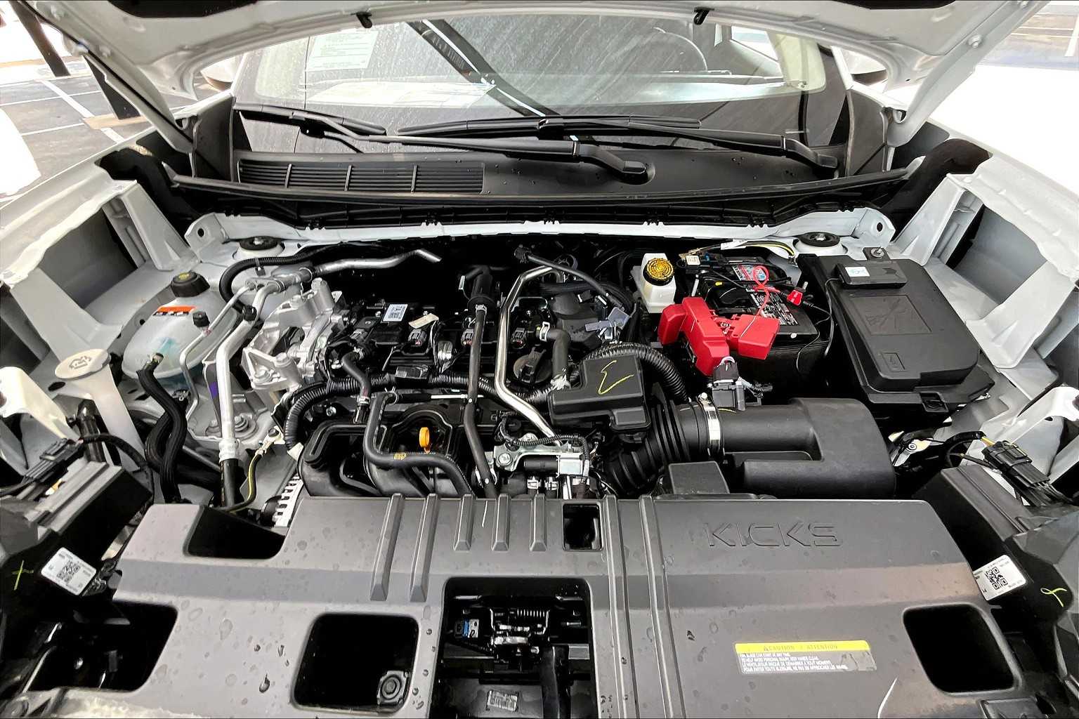 2025 Nissan Kicks SR photo 15