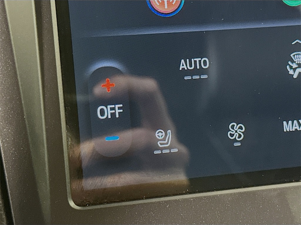 2024 Ford Edge Titanium photo 25