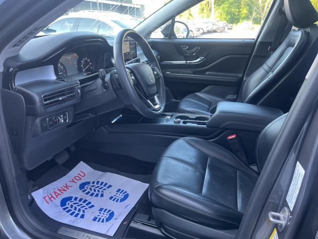 2021 Lincoln Corsair Standard photo 2