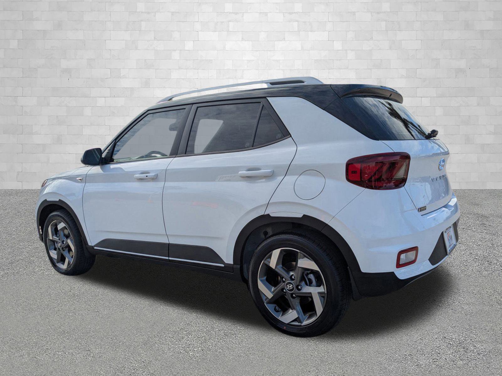 2025 Hyundai Venue Limited photo 4