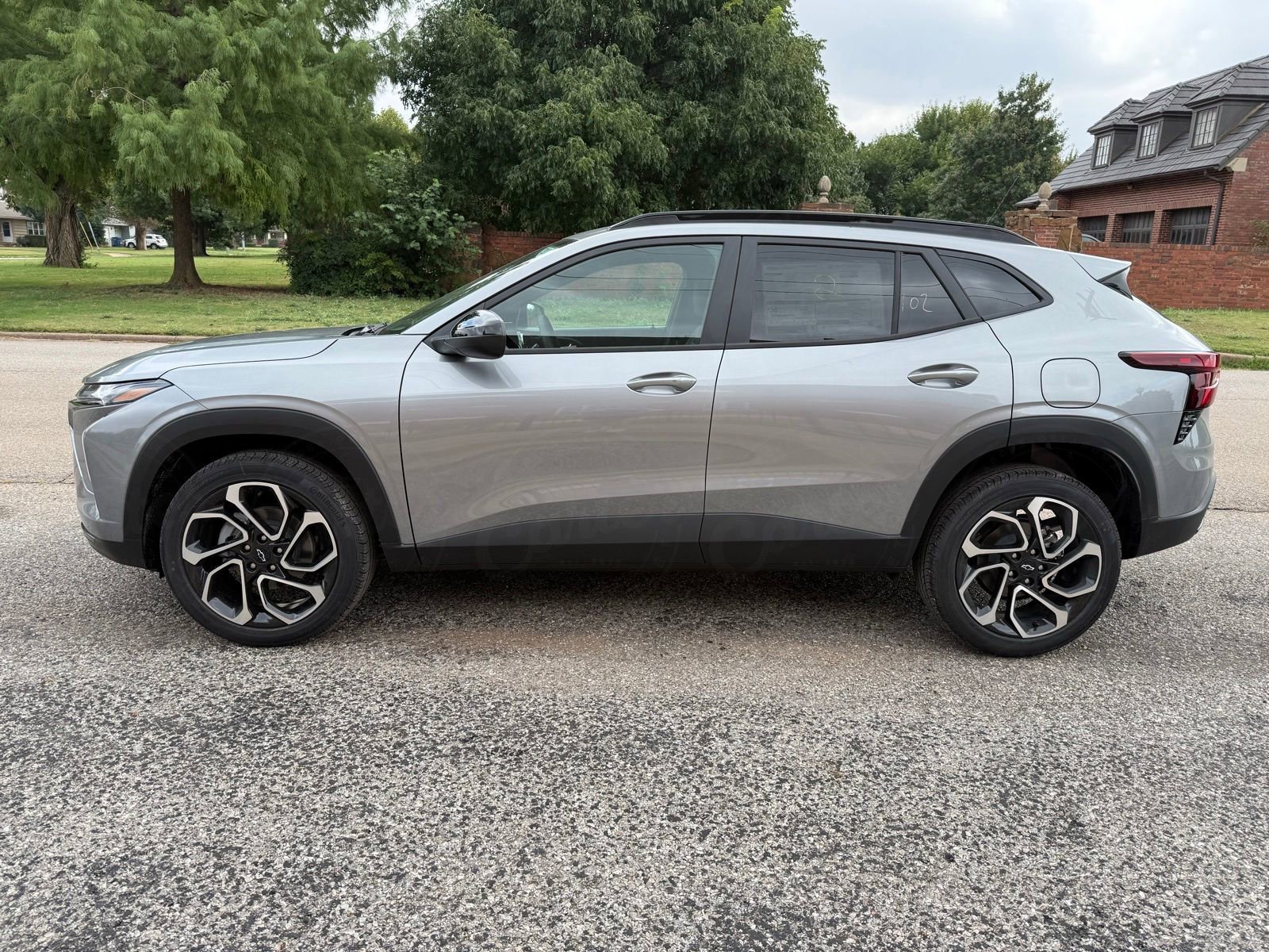 2025 Chevrolet Trax photo 6