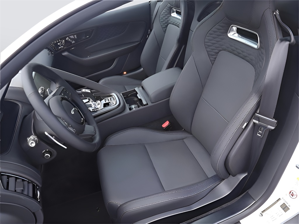 2024 Jaguar F-TYPE P450 photo 23