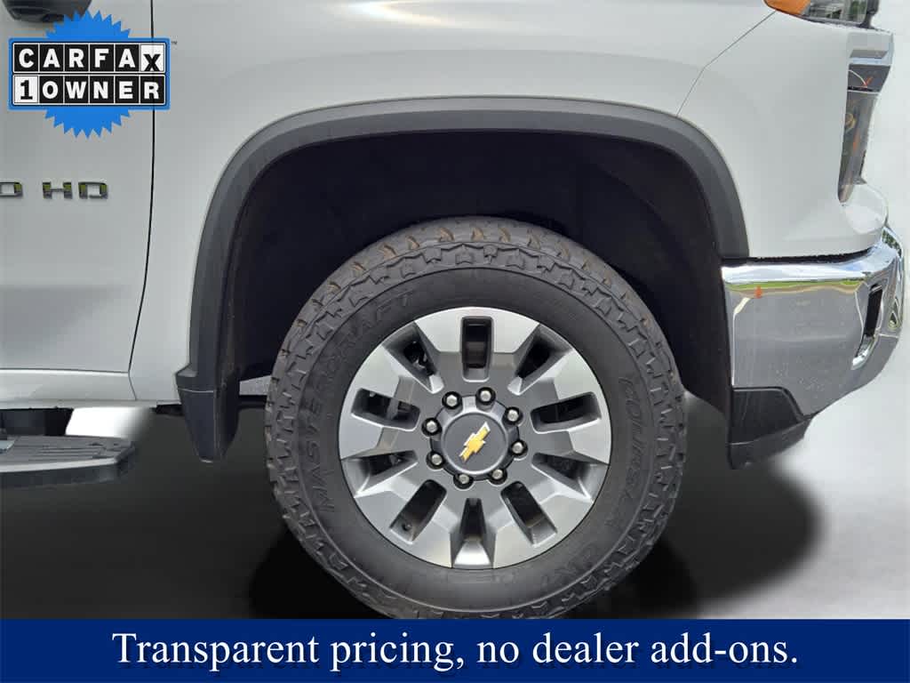 2024 Chevrolet Silverado 3500HD LT photo 4